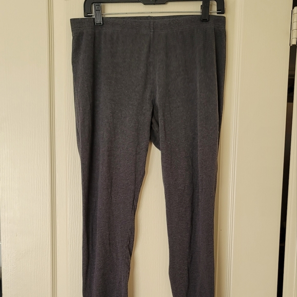 H & M - Disney Collab Mickey Mouse T shirt and legging combo - Picture 7 of 8
